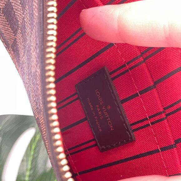 Louis Vuitton Neverfull Clutch Purse Pouch Damier Ebene Interior Everyday Travel - Picture 8 of 16
